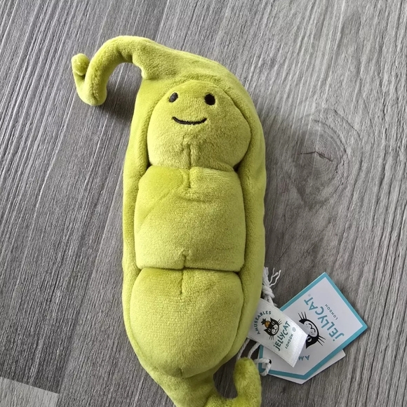 Jellycat Amuseable Pea Pod Plushie - Picture 3 of 5